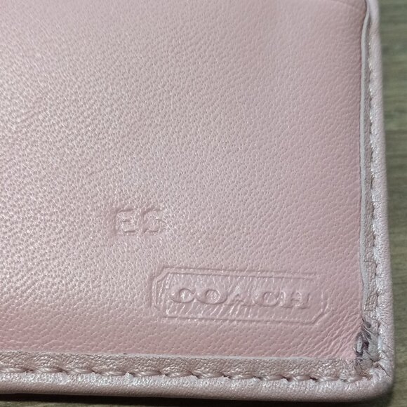👉LAST CHANCE‼️ Vtg. COACH Soho Pleated Pink Leather Wallet - Picture 16 of 16
